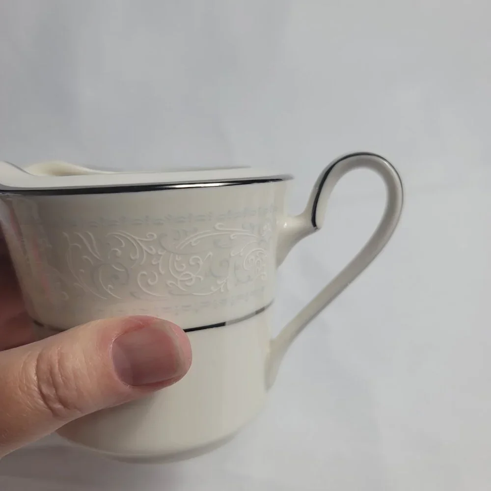 Noritake Trudy Creamer Ivory with Blue & White Scrolls #7087